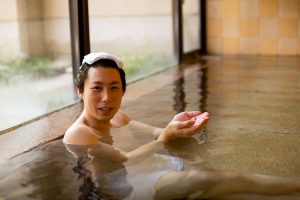 温泉や銭湯では、必ず他の人の男性器を見る